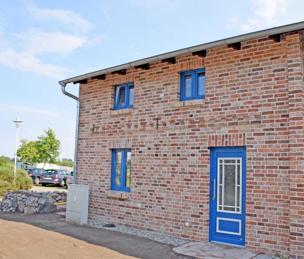 Ferienhaus Zum Boddenstrand Mit Ka Gross Zicker Exterior photo