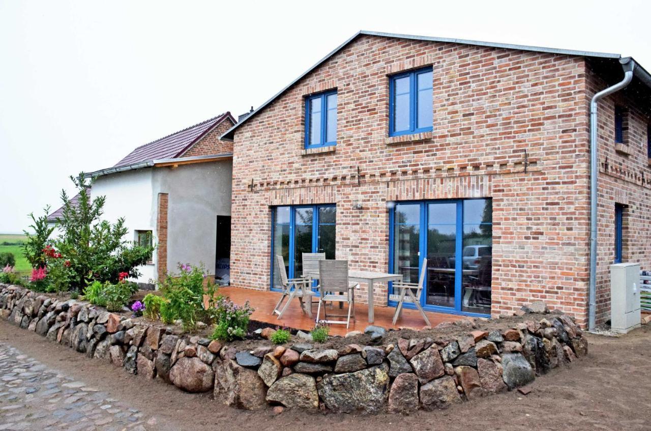 Ferienhaus Zum Boddenstrand Mit Ka Gross Zicker Exterior photo